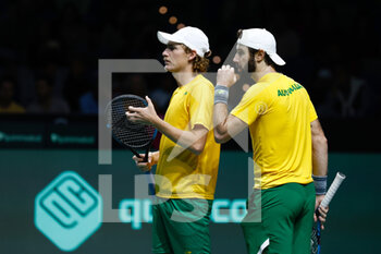 2022-11-25 - Max Purcell and Jordan Thompson of Australia play doubles against Nikola Mektic and Mate Pavic of Croatia during the third doubles tennis match from Davis Cup Finals 2022, Semi-Finals round, played between Australia v Croatia on november 25, 2022 at Palacio de Deportes Martin Carpena pavilion in Malaga, Spain - TENNIS - DAVIS CUP FINALS 2022 - AUSTRALIA V CROATIA - INTERNATIONALS - TENNIS
