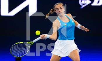 2022-12-30 - Lucia Bronzetti of Italy in action during the second round-robin match of the 2023 United Cup Brisbane tennis tournament on December 30, 2022 in Brisbane, Australia - TENNIS - UNITED CUP 2023 - INTERNATIONALS - TENNIS