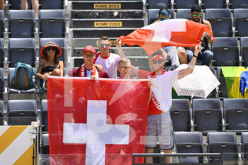 2022-06-17 - Suisse fans  during the Beach Volleyball World Championships quarterfinals on 17th June 2022 at the Foro Italico in Rome, Italy. - BEACH VOLLEYBALL WORLD CHAMPIONSHIPS (QUARTERFINALS) - BEACH VOLLEY - VOLLEYBALL
