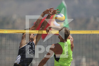 2022-07-03 - Volleyball World Beach Pro Tour semifinal, Dal Corso (Italy) with a block - VOLLEYBALL WORLD BEACH PRO TOUR 2022 - BEACH VOLLEY - VOLLEYBALL