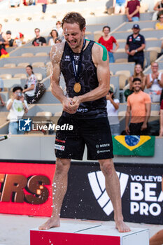 2022-06-19 - Ondrej Perusic of Czech Republic celebrates the victory after the Beach Volleyball , Paris Beach Pro Tour on October 1, 2023 at Roland Garros, Paris, France - BEACH VOLLEYBALL - PARIS BEACH PRO TOUR - BEACH VOLLEY - VOLLEYBALL