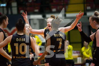 2022-02-03 - Isabelle Haak (VakifBank Istanbul) celebrates after scoring a point - VERO VOLLEY MONZA VS VAKIFBANK ISTANBUL - CHAMPIONS LEAGUE WOMEN - VOLLEYBALL
