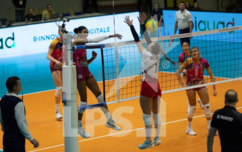 2022-12-07 - JORDAN THOMPSON (Vero Volley Milano) during first day of Champions League Women between Vero Volley Milano vs Prometey Dnipro - VERO VOLLEY MILANO VS SC 