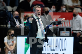 2022-03-06 - Exultation of Angelo Lorenzetti - ITAS Trentino - FINAL - SIR SAFETY CONAD PERUGIA VS ITAS TRENTINO - ITALIAN CUP - VOLLEYBALL