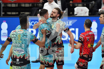 2022-03-06 - Kamil Rychlicki of Sir Safety Conad Perugia, Simone Giannelli of Sir Safety Conad Perugia - FINAL - SIR SAFETY CONAD PERUGIA VS ITAS TRENTINO - ITALIAN CUP - VOLLEYBALL