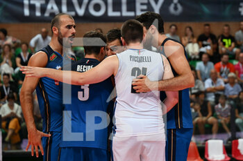 2022-08-18 - Team Italy, celebrates after scoring a point - DHL TEST MATCH TOURNAMENT - ITALY VS USA - INTERNATIONALS - VOLLEYBALL