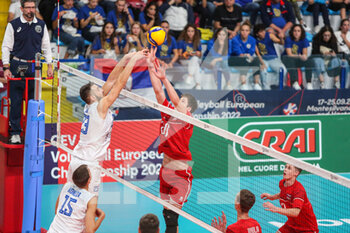 2022-09-22 - Branislav Skasko (SVK) and Danilo Ilic (SRB) in action - U20 EUROPEAN CHAMPIONSHIP - SLOVAKIA VS SERBIA - INTERNATIONALS - VOLLEYBALL