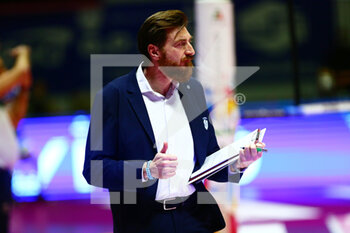 2022-01-23 - Head Coach Pasqualino Giangrossi (Volley Bergamo) - VERO VOLLEY MONZA VS VOLLEY BERGAMO 1991 - SERIE A1 WOMEN - VOLLEYBALL