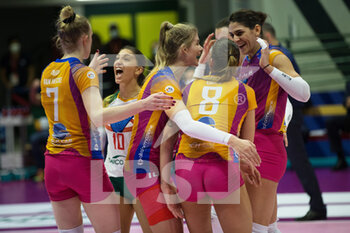 2022-01-23 - Happiness of BEATRICE PARROCCHIALE  (Vero Volley Monza) and teammates - VERO VOLLEY MONZA VS VOLLEY BERGAMO 1991 - SERIE A1 WOMEN - VOLLEYBALL