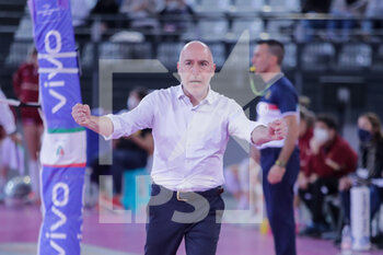 2022-01-30 - head coach Luca Cristofani (Perugia) - ACQUA&SAPONE ROMA VOLLEY CLUB VS BARTOCCINI FORTINFISSI PERUGIA - SERIE A1 WOMEN - VOLLEYBALL