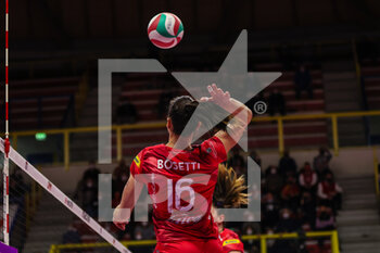 2022-02-27 - Lucia Bosetti #16 of UYBA Unet E-Work Busto Arsizio in action during the Volley Serie A women 2021/22 volleyball match between UYBA Unet E-Work Busto Arsizio and Volley Bergamo 1991 at E-Work Arena, Busto Arsizio, Italy on February 27, 2022 - UNET E-WORK BUSTO ARSIZIO VS VOLLEY BERGAMO 1991 - SERIE A1 WOMEN - VOLLEYBALL