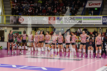 2022-02-12 - Team of Imoco Volley Conegliano during the Volley Serie A women 2021/22 volleyball match between UYBA Unet E-Work Busto Arsizio and Imoco Volley Conegliano at E-Work Arena, Busto Arsizio, Italy on February 12, 2022 - UNET E-WORK BUSTO ARSIZIO VS PROSECCO DOC IMOCO VOLLEY CONEGLIANO - SERIE A1 WOMEN - VOLLEYBALL