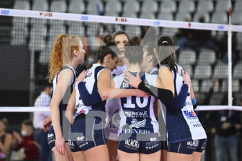 2022-02-13 - Chieri Team during the Women's Volleyball Championship Series A1 match between Acqua & Sapone Volley Roma and  of Reale Mutua Genera Chieri Volley at PalaEur, 13th February, 2022 in Rome, Italy.  - ACQUA & SAPONE ROMA VOLLEY CLUB VS CHIERI TORINO - SERIE A1 WOMEN - VOLLEYBALL