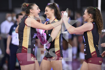 2022-02-13 - Veronika Trnkova and Alice Pamio of Acqua & Sapone Roma Volley during the Women's Volleyball Championship Series A1 match between Acqua & Sapone Volley Roma and of Reale Mutua Genera Chieri Volley at PalaEur, 13th February, 2022 in Rome, Italy. - ACQUA & SAPONE ROMA VOLLEY CLUB VS CHIERI TORINO - SERIE A1 WOMEN - VOLLEYBALL