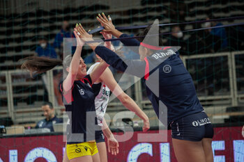 2022-02-23 - Giorgia Faraone e Khalia Lanier (Volley Bergamo 1991) - DELTA DESPAR TRENTINO VS VOLLEY BERGAMO 1991 - SERIE A1 WOMEN - VOLLEYBALL
