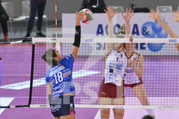 2022-02-27 - D'odorico Sofia of Igor Gorgonzola Novara during the Women's Volleyball Championship Series A1 match between Acqua & Sapone Volley Roma and Igor Volley Novara at PalaEur, 27th February, 2022 in Rome, Italy.  - ACQUA&SAPONE ROMA VOLLEY CLUB VS IGOR GORGONZOLA NOVARA - SERIE A1 WOMEN - VOLLEYBALL