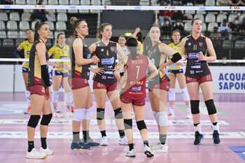 2022-03-27 - Roma Volley Team during the Women's Volleyball Championship Series A1 match between Acqua & Sapone Volley Roma and Delta Despar Trentino at PalaEur, 27th March, 2022 in Rome, Italy.  - ACQUA&SAPONE ROMA VOLLEY CLUB VS DELTA DESPAR TRENTINO - SERIE A1 WOMEN - VOLLEYBALL