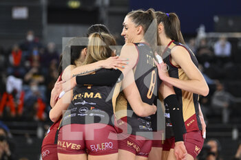 2022-03-30 - Roma Volley Team during the Women's Volleyball Championship Series A1 match between Acqua & Sapone Volley Roma and MeqaBox Volley at PalaEur, 30th March, 2022 in Rome, Italy.  - ACQUA & SAPONE ROMA VOLLEY CLUB VS MEGABOX ONDULATI DEL SAVIO VALLEFOGLIA - SERIE A1 WOMEN - VOLLEYBALL