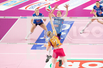 2022-04-27 - Spike of Lise Van Hecke (Vero Volley Monza) - PLAY OFF - IGOR GORGONZOLA NOVARA VS VERO VOLLEY MONZA - SERIE A1 WOMEN - VOLLEYBALL