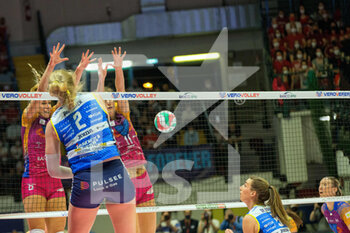 2022-05-10 - Spike of PLUMMER KATHRYN ROSE (Imoco Volley Conegliano) - PLAY OFF - VERO VOLLEY MONZA VS PROSECCO DOC IMOCO VOLLEY CONEGLIANO - SERIE A1 WOMEN - VOLLEYBALL