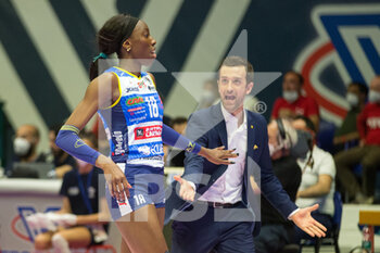 2022-05-10 - Head Coach DANIELE SANTARELLI and EGONU PAOLA (Imoco Volley Conegliano)  - PLAY OFF - VERO VOLLEY MONZA VS PROSECCO DOC IMOCO VOLLEY CONEGLIANO - SERIE A1 WOMEN - VOLLEYBALL