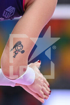2022-11-02 - Tattoo details of Camilla Mingardi (Savino Del Bene Scandicci) - SAVINO DEL BENE SCANDICCI VS TRASPORTIPESANTI CASALMAGGIORE - SERIE A1 WOMEN - VOLLEYBALL