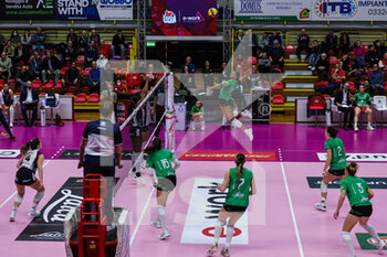 2022-11-16 - Loveth Omoruyi #15 of UYBA Unet E-Work Busto Arsizio in action during Volley Serie A women 2022/23 volleyball match between UYBA Unet E-Work Busto Arsizio and Reale Mutua Fenera Chieri at E-Work Arena, Busto Arsizio, Italy on November 16, 2022 - E-WORK BUSTO ARSIZIO VS REALE MUTUA FENERA CHIERI ’76 - SERIE A1 WOMEN - VOLLEYBALL