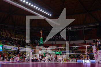 2022-11-16 - Loveth Omoruyi #15 of UYBA Unet E-Work Busto Arsizio during Volley Serie A women 2022/23 volleyball match between UYBA Unet E-Work Busto Arsizio and Reale Mutua Fenera Chieri at E-Work Arena, Busto Arsizio, Italy on November 16, 2022 - E-WORK BUSTO ARSIZIO VS REALE MUTUA FENERA CHIERI ’76 - SERIE A1 WOMEN - VOLLEYBALL
