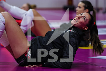 2022-11-20 - Rossella Olivotto #13 of UYBA Unet E-Work Busto Arsizio warms up during Volley Serie A women 2022/23 volleyball match between UYBA Unet E-Work Busto Arsizio and Wash4green Pinerolo at E-Work Arena, Busto Arsizio, Italy on November 20, 2022 - E-WORK BUSTO ARSIZIO VS WASH4GREEN PINEROLO - SERIE A1 WOMEN - VOLLEYBALL