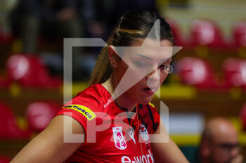 2022-11-20 - Rosamaria Montibeller #7 of UYBA Unet E-Work Busto Arsizio looks on during Volley Serie A women 2022/23 volleyball match between UYBA Unet E-Work Busto Arsizio and Wash4green Pinerolo at E-Work Arena, Busto Arsizio, Italy on November 20, 2022 - E-WORK BUSTO ARSIZIO VS WASH4GREEN PINEROLO - SERIE A1 WOMEN - VOLLEYBALL