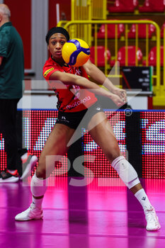 2022-11-20 - Loveth Omoruyi #15 of UYBA Unet E-Work Busto Arsizio warms up during Volley Serie A women 2022/23 volleyball match between UYBA Unet E-Work Busto Arsizio and Wash4green Pinerolo at E-Work Arena, Busto Arsizio, Italy on November 20, 2022 - E-WORK BUSTO ARSIZIO VS WASH4GREEN PINEROLO - SERIE A1 WOMEN - VOLLEYBALL