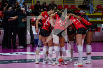 2022-11-20 - UYBA Unet E-Work Busto Arsizio players during Volley Serie A women 2022/23 volleyball match between UYBA Unet E-Work Busto Arsizio and Wash4green Pinerolo at E-Work Arena, Busto Arsizio, Italy on November 20, 2022 - E-WORK BUSTO ARSIZIO VS WASH4GREEN PINEROLO - SERIE A1 WOMEN - VOLLEYBALL
