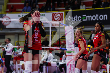 2022-11-20 - Rossella Olivotto #13 of UYBA Unet E-Work Busto Arsizio reacts during Volley Serie A women 2022/23 volleyball match between UYBA Unet E-Work Busto Arsizio and Wash4green Pinerolo at E-Work Arena, Busto Arsizio, Italy on November 20, 2022 - E-WORK BUSTO ARSIZIO VS WASH4GREEN PINEROLO - SERIE A1 WOMEN - VOLLEYBALL