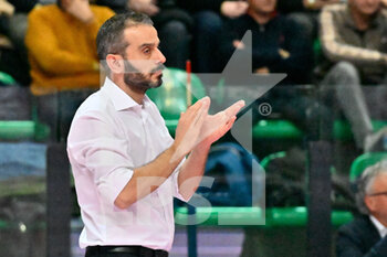 2022-12-04 - Marco Gaspari (Vero Volley Milano) head coach - CUNEO GRANDA VOLLEY VS VERO VOLLEY MILANO - SERIE A1 WOMEN - VOLLEYBALL