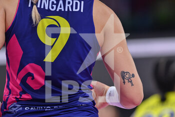 2022-12-11 - Tattoo details of Camilla Mingardi (Savino Del Bene Scandicci) - SAVINO DEL BENE SCANDICCI VS CUNEO GRANDA VOLLEY - SERIE A1 WOMEN - VOLLEYBALL