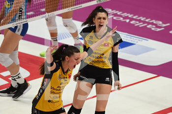 2022-04-16 - Rebecca Piva and Anna Caneva (Banca Valsabbina) - 2022 COPPA ITALIA SERIE A2 FINAL - OMAG-MT S.GIOVANNI IN MARIGNANO VS BANCA VALSABBINA MILLENIUM BRESCIA - SERIE A2 - VOLLEYBALL