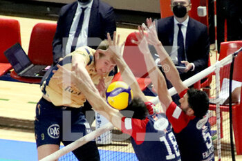 2022-01-16 - Rok Mozic Verona Volley squashed. - PRISMA TARANTO VS VERONA VOLLEY - SUPERLEAGUE SERIE A - VOLLEYBALL