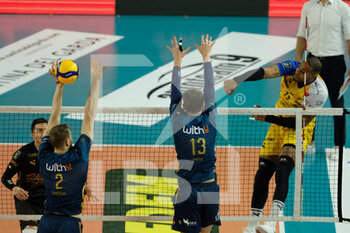 2022-02-20 - Attack of Yoandy Leal - Leo Shoes PerkinElmer Modena - VERONA VOLLEY VS LEO SHOES PERKINELMER MODENA - SUPERLEAGUE SERIE A - VOLLEYBALL