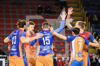 2022-01-23 - Rejoicing after making a point of players Vero Volley Monza - CUCINE LUBE CIVITANOVA VS VERO VOLLEY MONZA - SUPERLEAGUE SERIE A - VOLLEYBALL