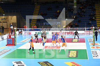 2022-01-23 - Serve of Santiago Orduna #5 (Vero Volley Monza) - CUCINE LUBE CIVITANOVA VS VERO VOLLEY MONZA - SUPERLEAGUE SERIE A - VOLLEYBALL