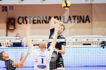 2022-02-13 - Attack , Matteo Piano(Power Volley Milano) - TOP VOLLEY CISTERNA VS POWER VOLLEY MILANO - SUPERLEAGUE SERIE A - VOLLEYBALL