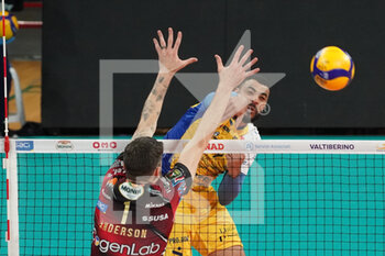 2022-04-13 - ngapeth earvin (n.9 leo shoes perkingelmer modena) v anderson matthew (n1 sir safety conad perugia) - PLAYOFF - SIR SAFETY CONAD PERUGIA VS LEO SHOES PERKINELMER MODENA - SUPERLEAGUE SERIE A - VOLLEYBALL