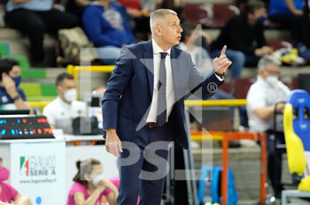 2022-04-17 - Radostin Stoytchev - Head Coach - Verona Volley - PLAYOFF 5TH PLACE - VERONA VOLLEY VS GIOIELLA PRISMA TARANTO  - SUPERLEAGUE SERIE A - VOLLEYBALL