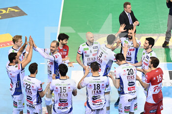 2022-04-27 - Itas Trentino players take to the volleyball court - PLAY OFF - CUCINE LUBE CIVITANOVA VS ITAS TRENTINO - SUPERLEAGUE SERIE A - VOLLEYBALL