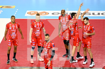 2022-05-11 - Cucine Lube Civitanova players take to the volleyball court - PLAY OFF - CUCINE LUBE CIVITANOVA VS SIR SAFETY CONAD PERUGIA - SUPERLEAGUE SERIE A - VOLLEYBALL