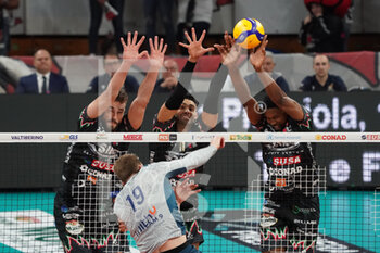 2022-10-15 - sir safety susa perugia on the wall - SIR SAFETY SUSA PERUGIA VS WITHU VERONA - SUPERLEAGUE SERIE A - VOLLEYBALL