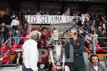 2022-11-06 - giannelli simone (n.6 sir safety susa perugia) wilfredo leon venero (n.9  sir safety susa perugia)  rejoices for the victory of the del monte super coppa - SIR SAFETY SUSA PERUGIA VS ALLIANZ MILANO - SUPERLEAGUE SERIE A - VOLLEYBALL
