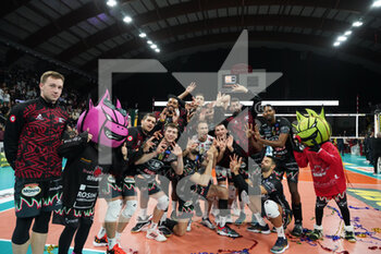 2022-11-20 - rejoices for the victory of the race - SIR SAFETY SUSA PERUGIA VS ITAS TRENTINO - SUPERLEAGUE SERIE A - VOLLEYBALL