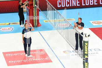 2022-10-27 - Rossella Piana of Carpi and Andrea Pozzato of Bolzano (Referees of the match) - CUCINE LUBE CIVITANOVA VS SIR SAFETY SUSA PERUGIA - SUPERLEAGUE SERIE A - VOLLEYBALL