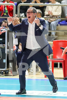 2022-10-16 - The joy of Vincenzo Di Pinto (coach Gioiella Prisma Taranto) - GIOIELLA PRISMA TARANTO VS VERO VOLLEY MONZA - SUPERLEAGUE SERIE A - VOLLEYBALL